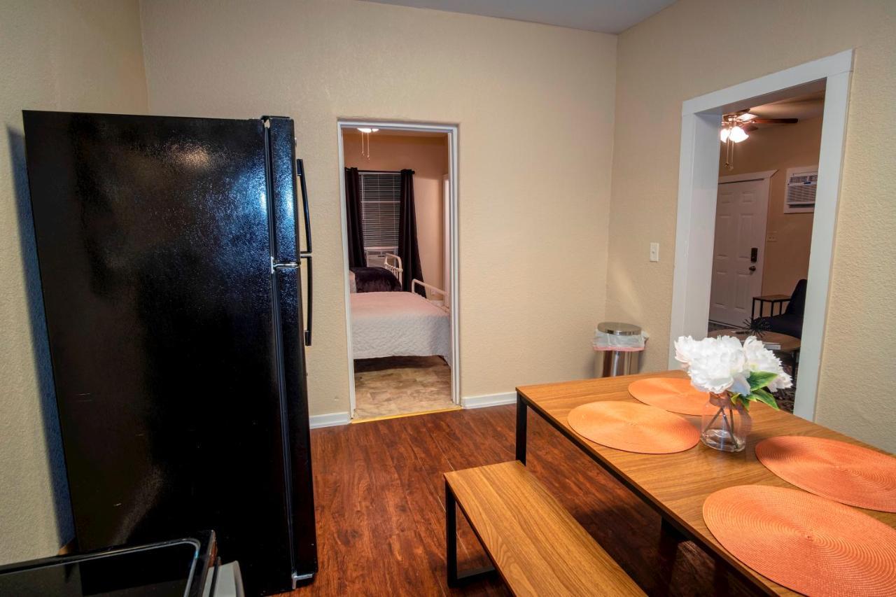 Cozy Downtown Guest House 2Br/1Ba Sleeps 8 San Antonio Exterior foto