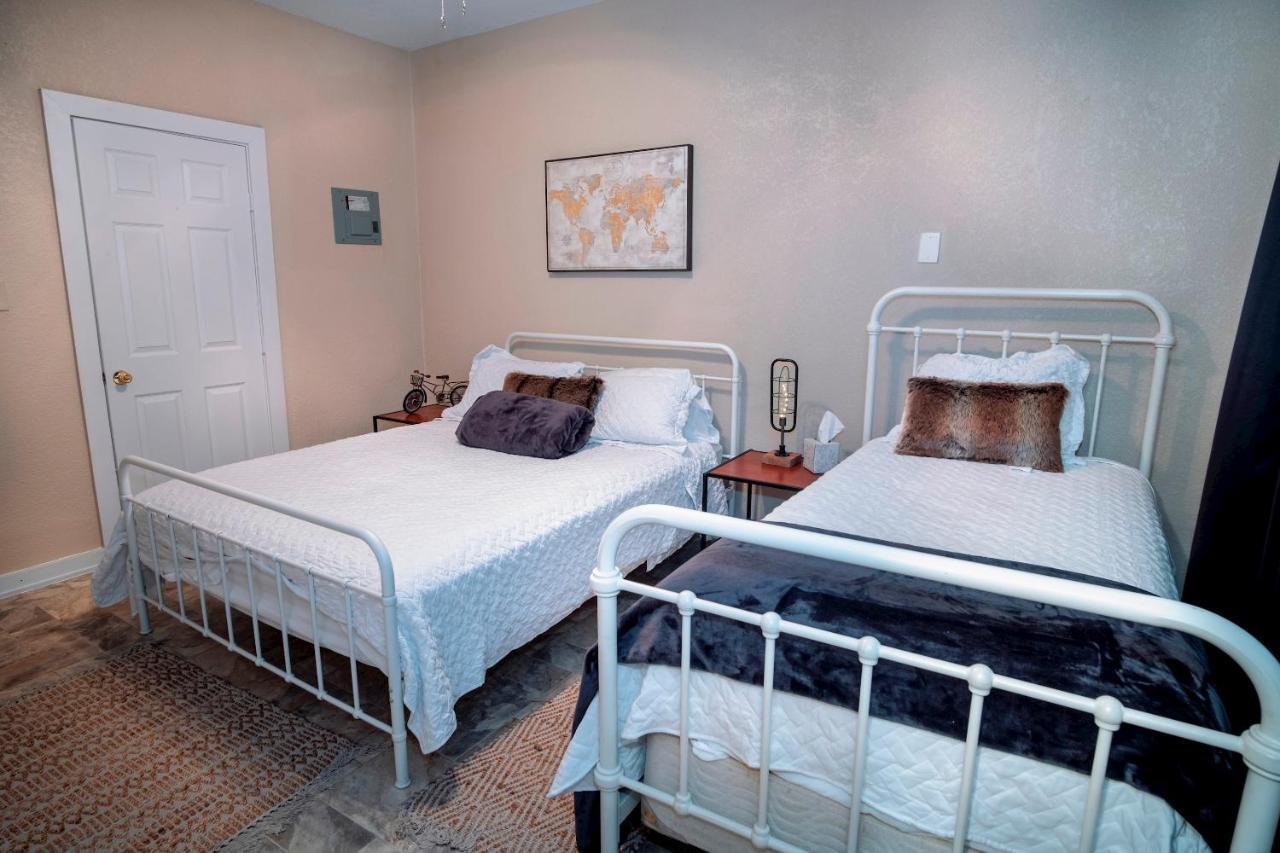 Cozy Downtown Guest House 2Br/1Ba Sleeps 8 San Antonio Exterior foto